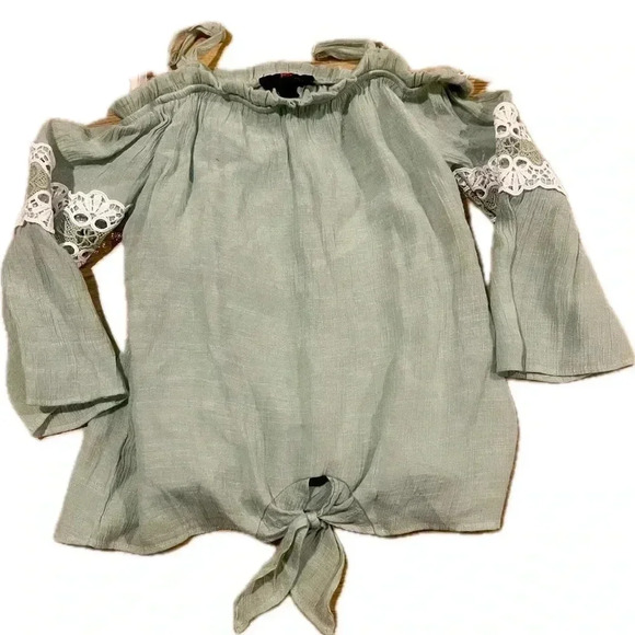 Gorgeous green boho top - Picture 1 of 2